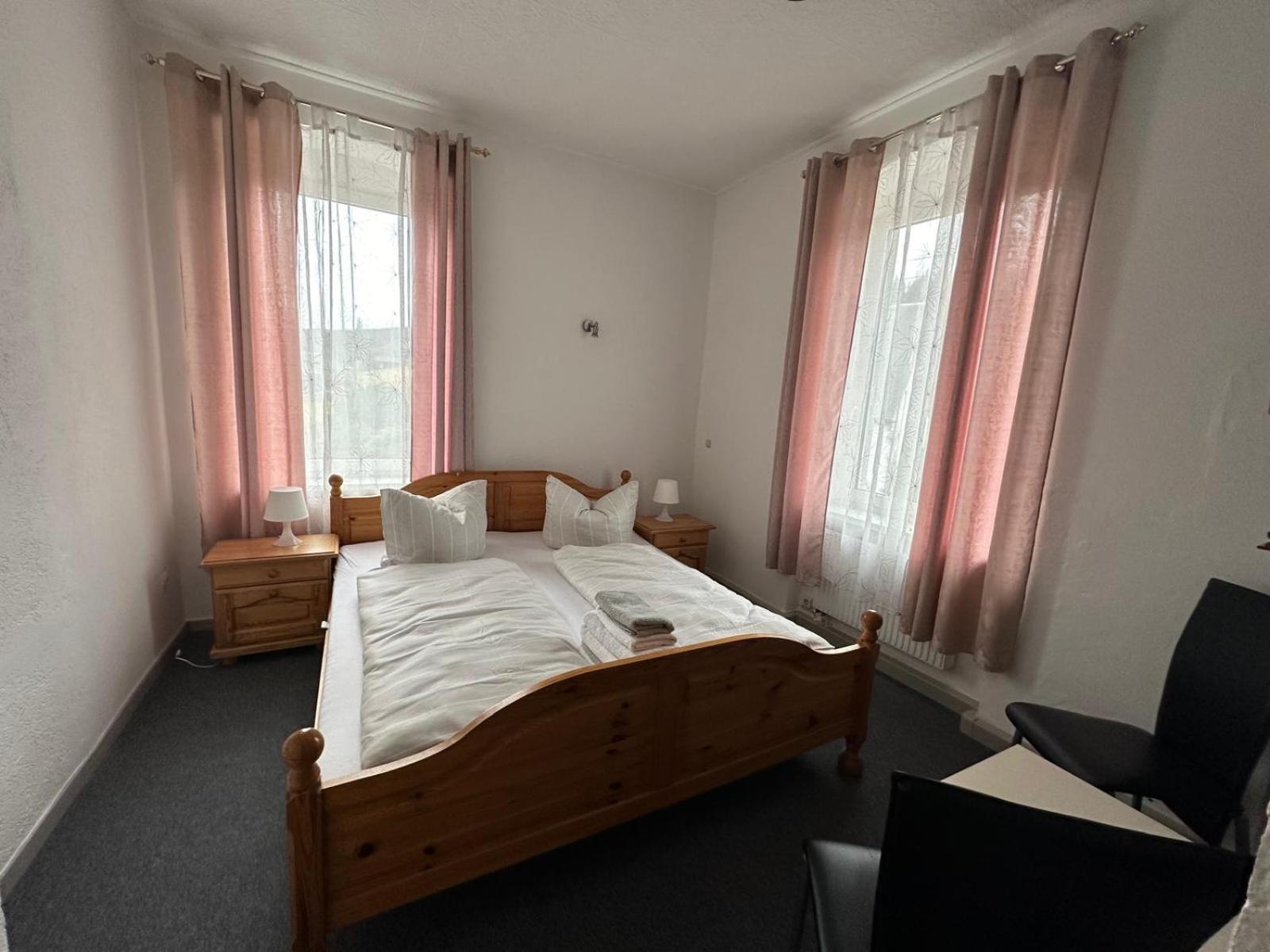 Pension Zur Alten Schule Беренштайн Экстерьер фото